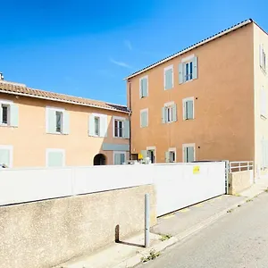 50m2 Intramuros-parking Privé Gratuit-netflix-arrivée Autonome!! 50m2-free Parking-netflix-self Check In Avignone